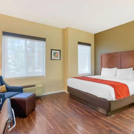 Comfort Inn & Suites Near Ontario Airport Экстерьер фото