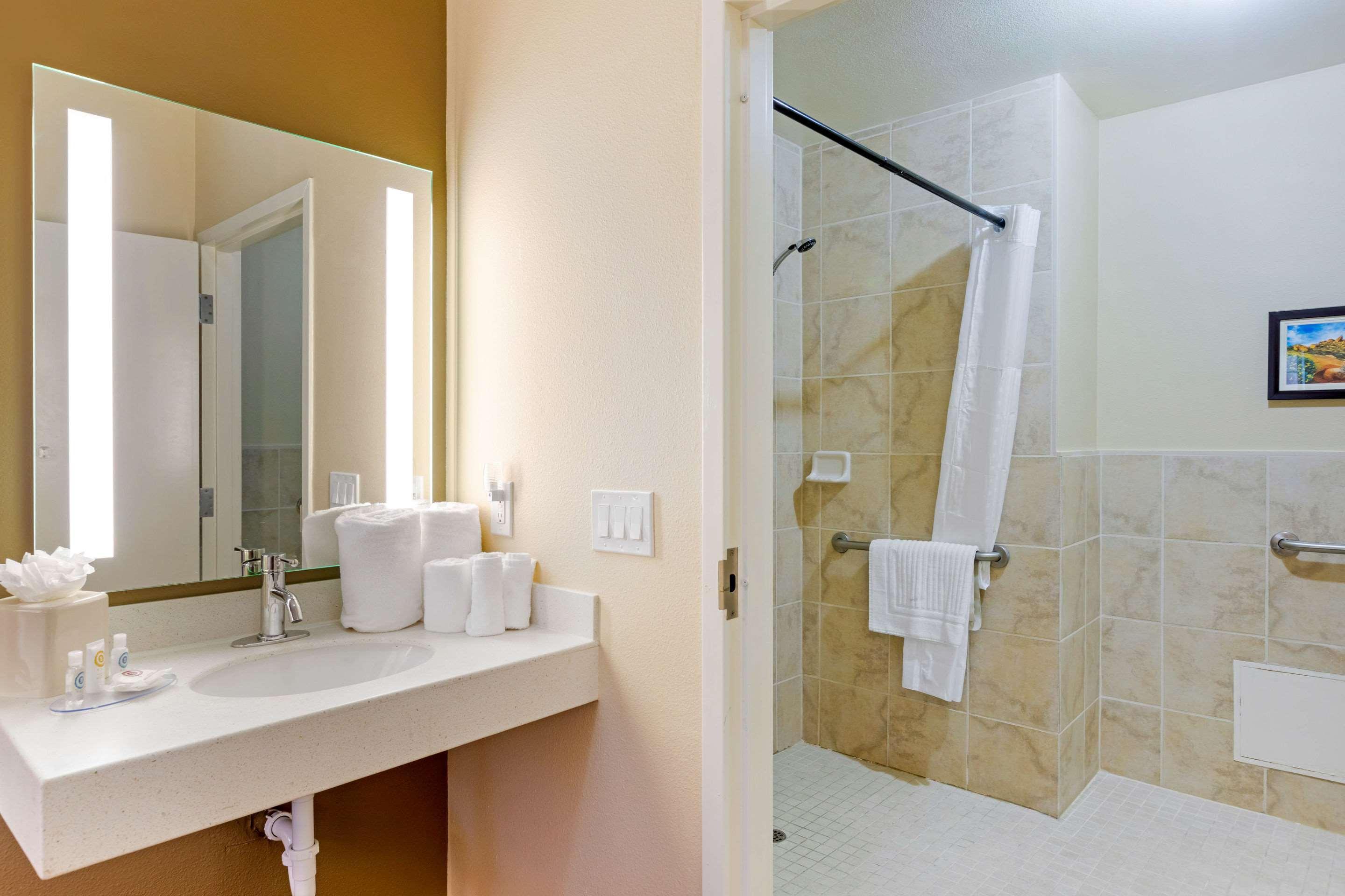 Comfort Inn & Suites Near Ontario Airport Экстерьер фото