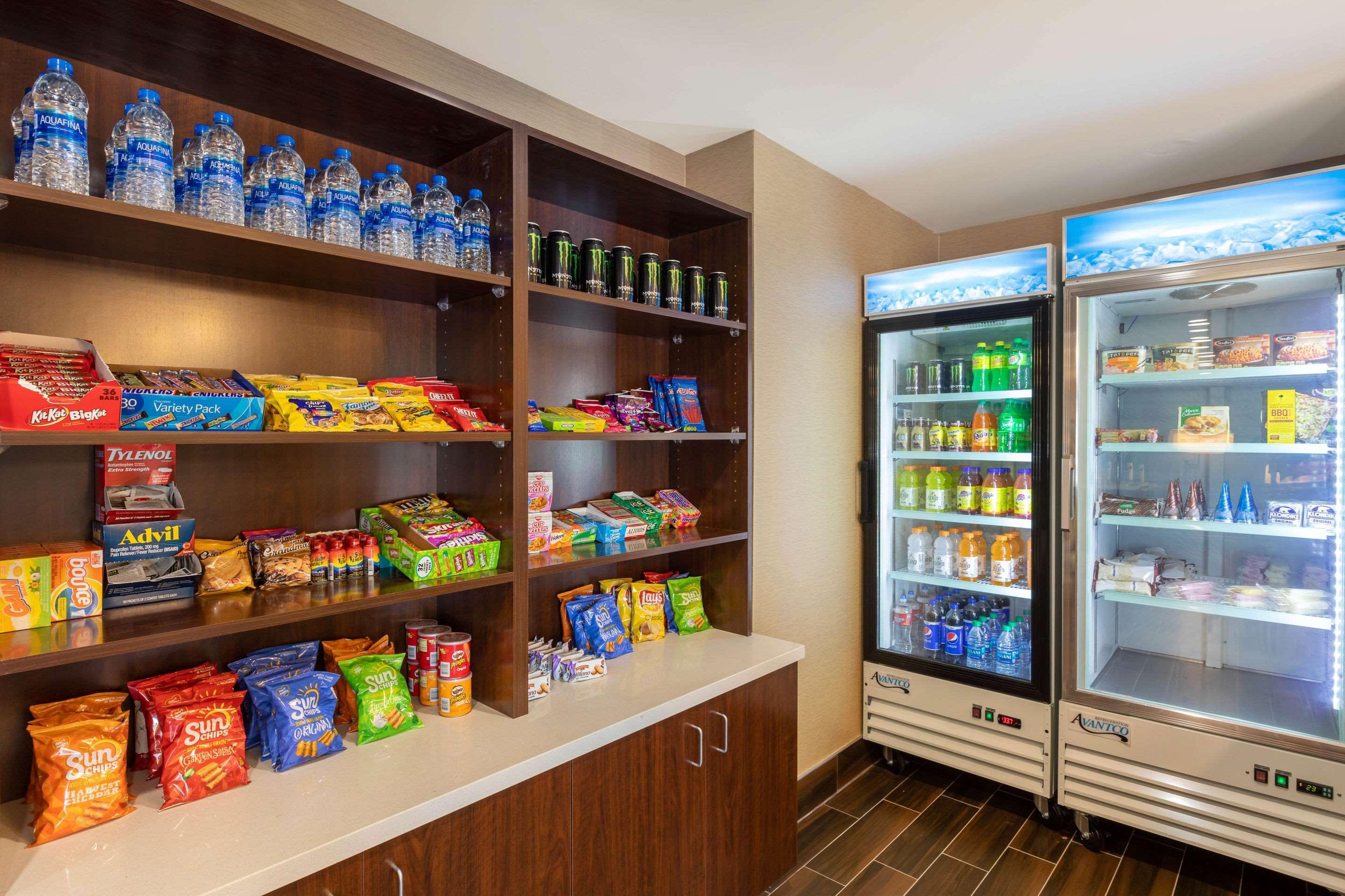 Comfort Inn & Suites Near Ontario Airport Экстерьер фото