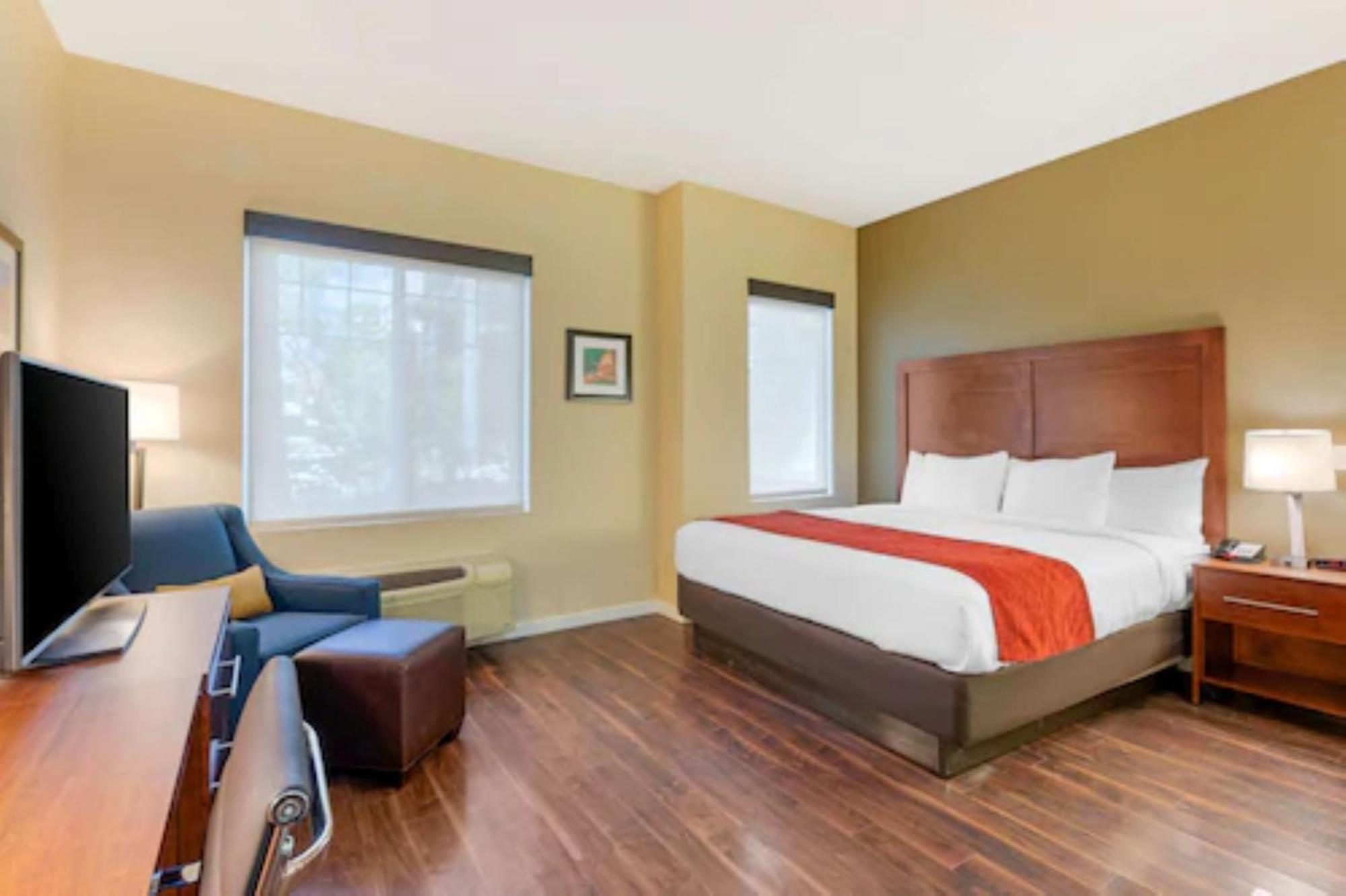 Comfort Inn & Suites Near Ontario Airport Экстерьер фото